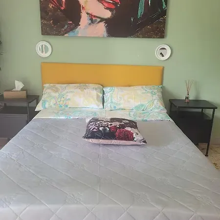 With Private Bathroom ホームステイ