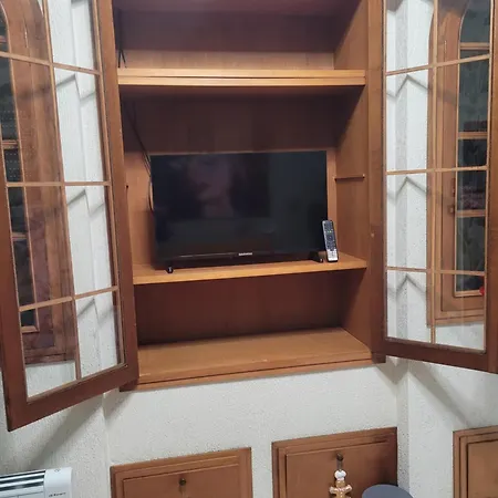 ホームステイ With Private Bathroom エルコラーノ